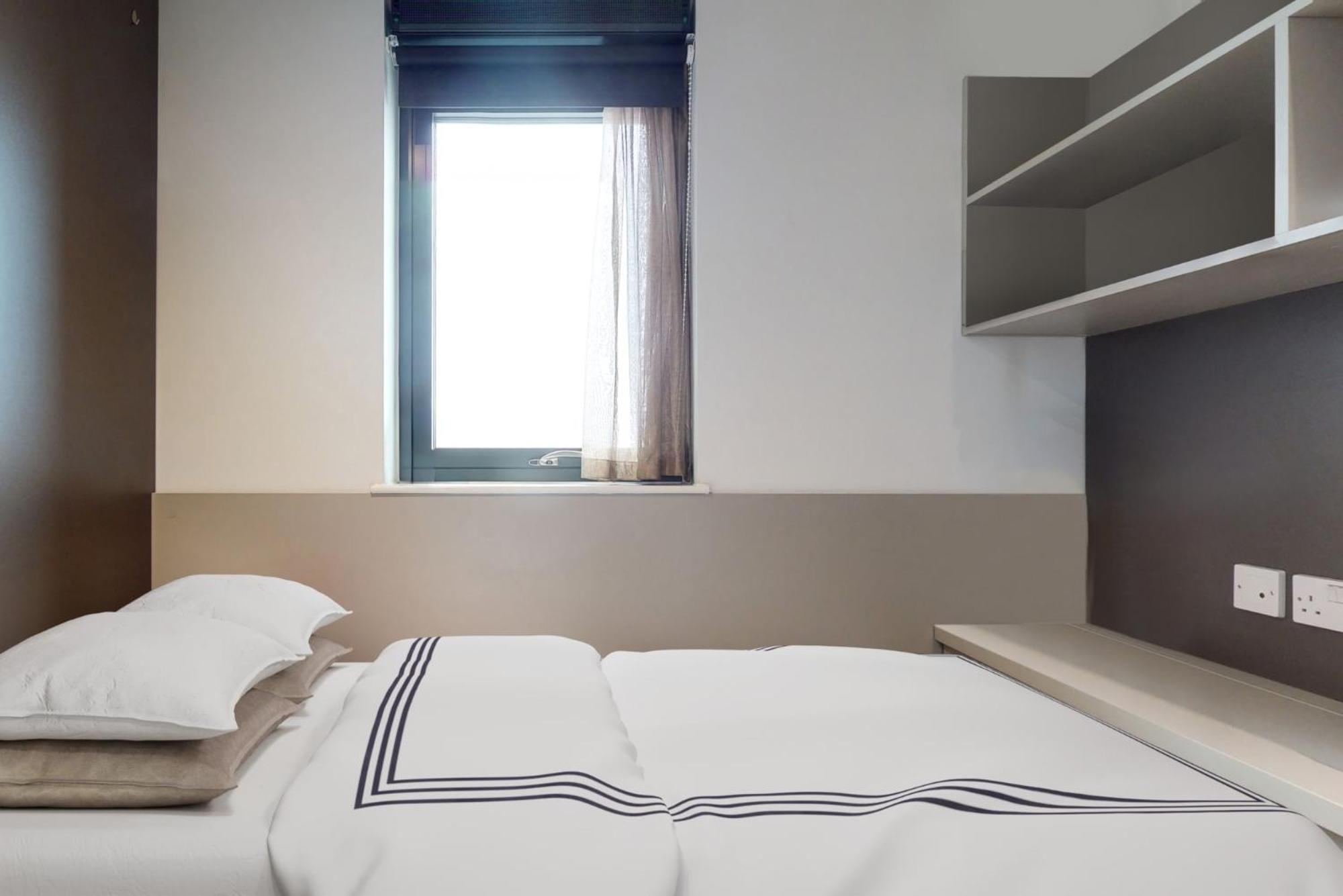 And Ensuite Bedrooms With Shared Kitchen At Chapter Ealing Right Next To North Acton Tube Station Apartamento