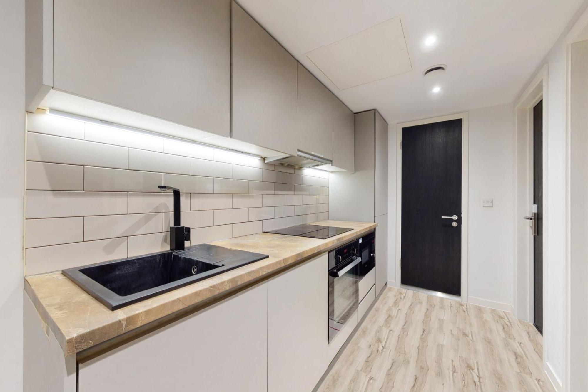 And Ensuite Bedrooms With Shared Kitchen At Chapter Ealing Right Next To North Acton Tube Station Apartamento *