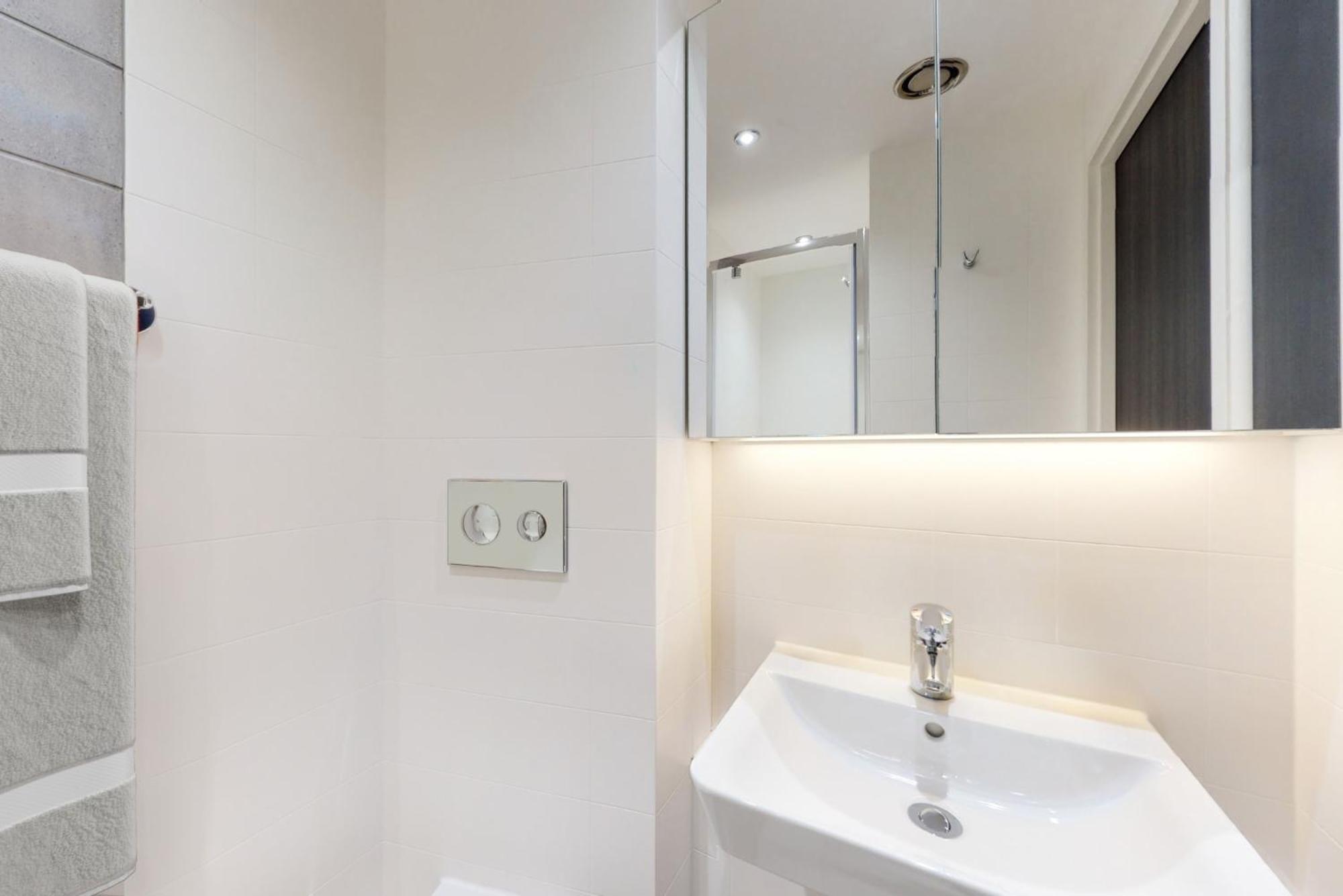 And Ensuite Bedrooms With Shared Kitchen At Chapter Ealing Right Next To North Acton Tube Station Apartamento Londres