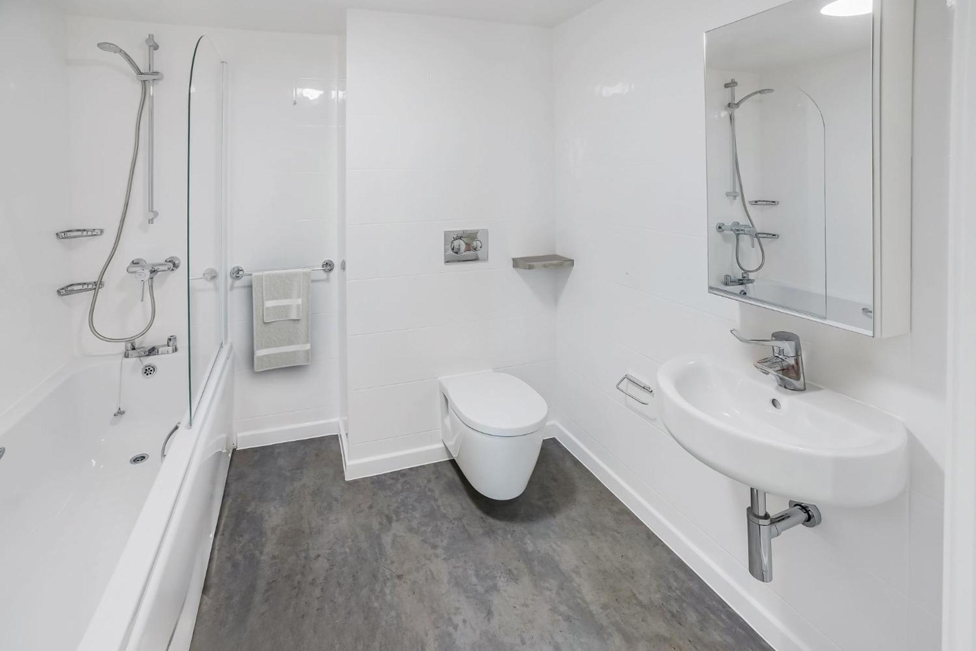 And Ensuite Bedrooms With Shared Kitchen At Chapter Ealing Right Next To North Acton Tube Station Londres
