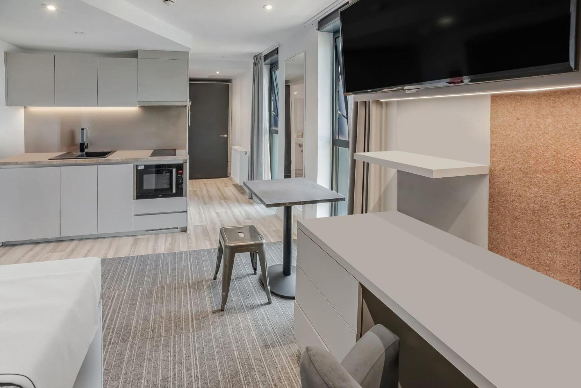 And Ensuite Bedrooms With Shared Kitchen At Chapter Ealing Right Next To North Acton Tube Station Apartamento *