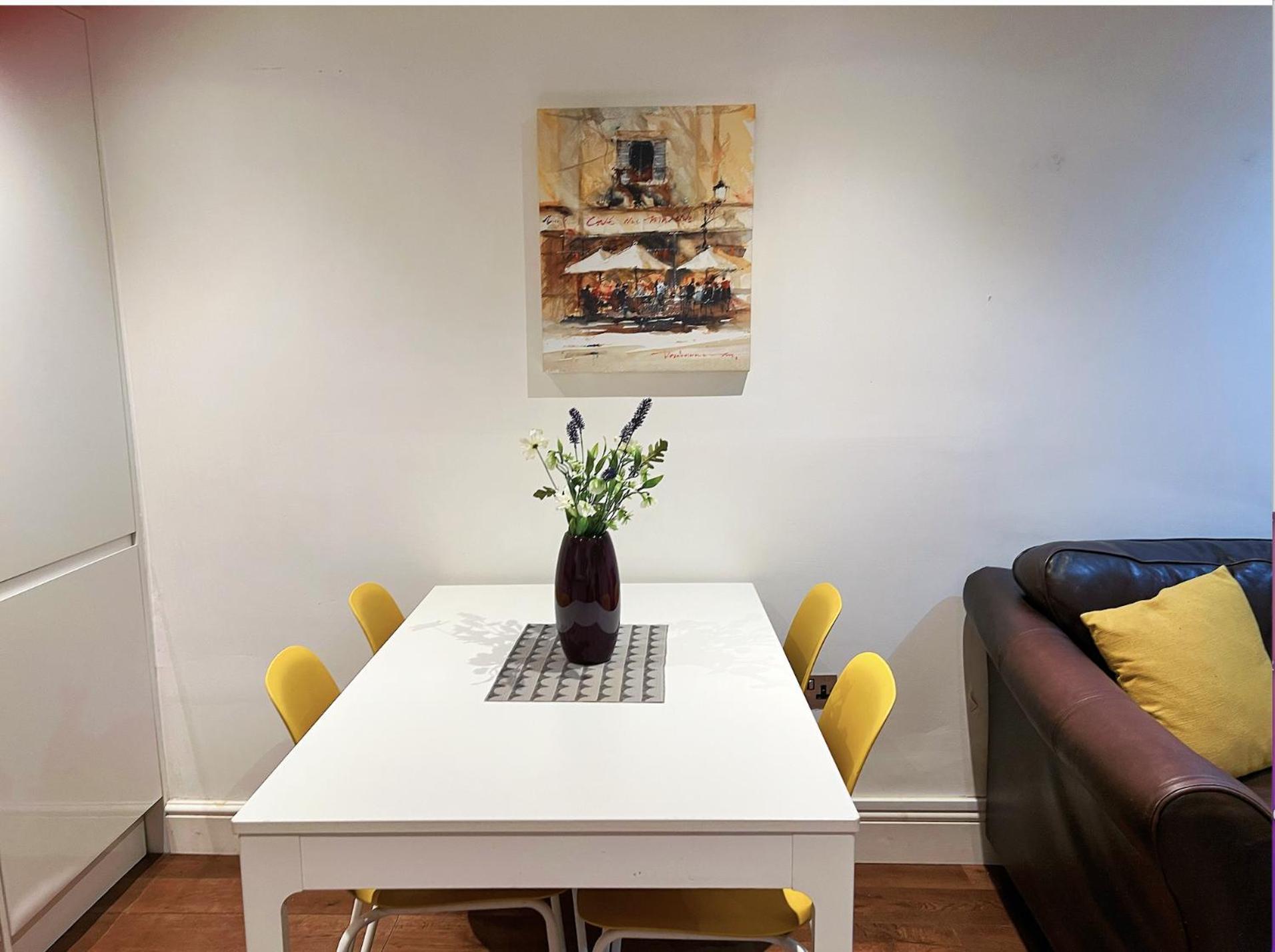 Lovely 2 Bedroom Garden Flat In Apartamento *