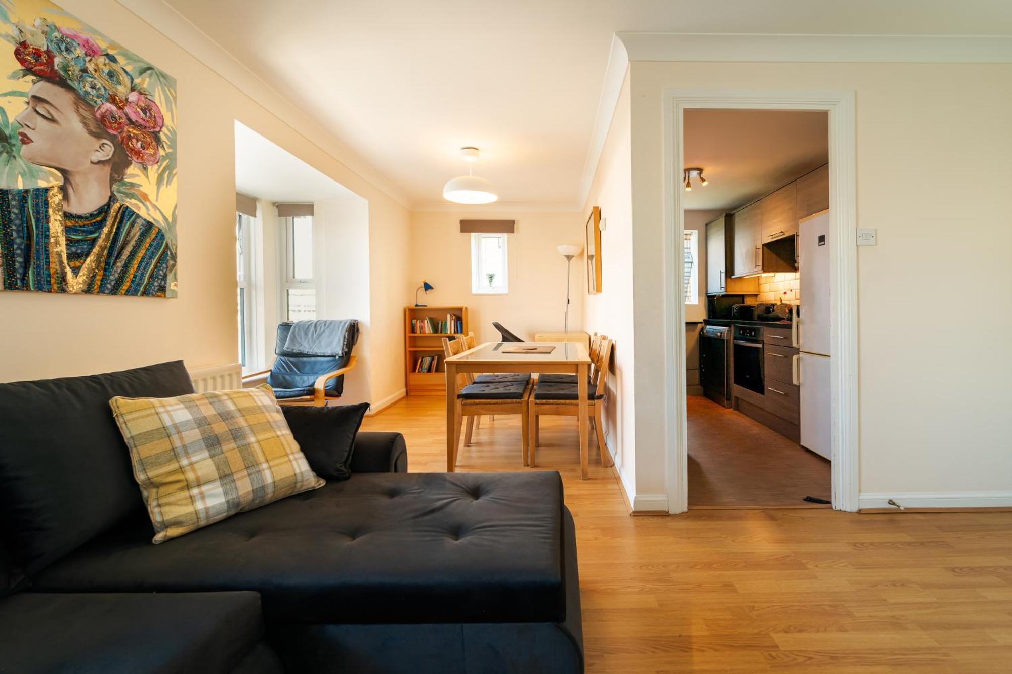 Luxury Riverview 2bed Apt- 5 Mins From Excel London, Canary Wharf, 02 Arena - Free Parking - Playstation 4 Provided Apartamento Londres