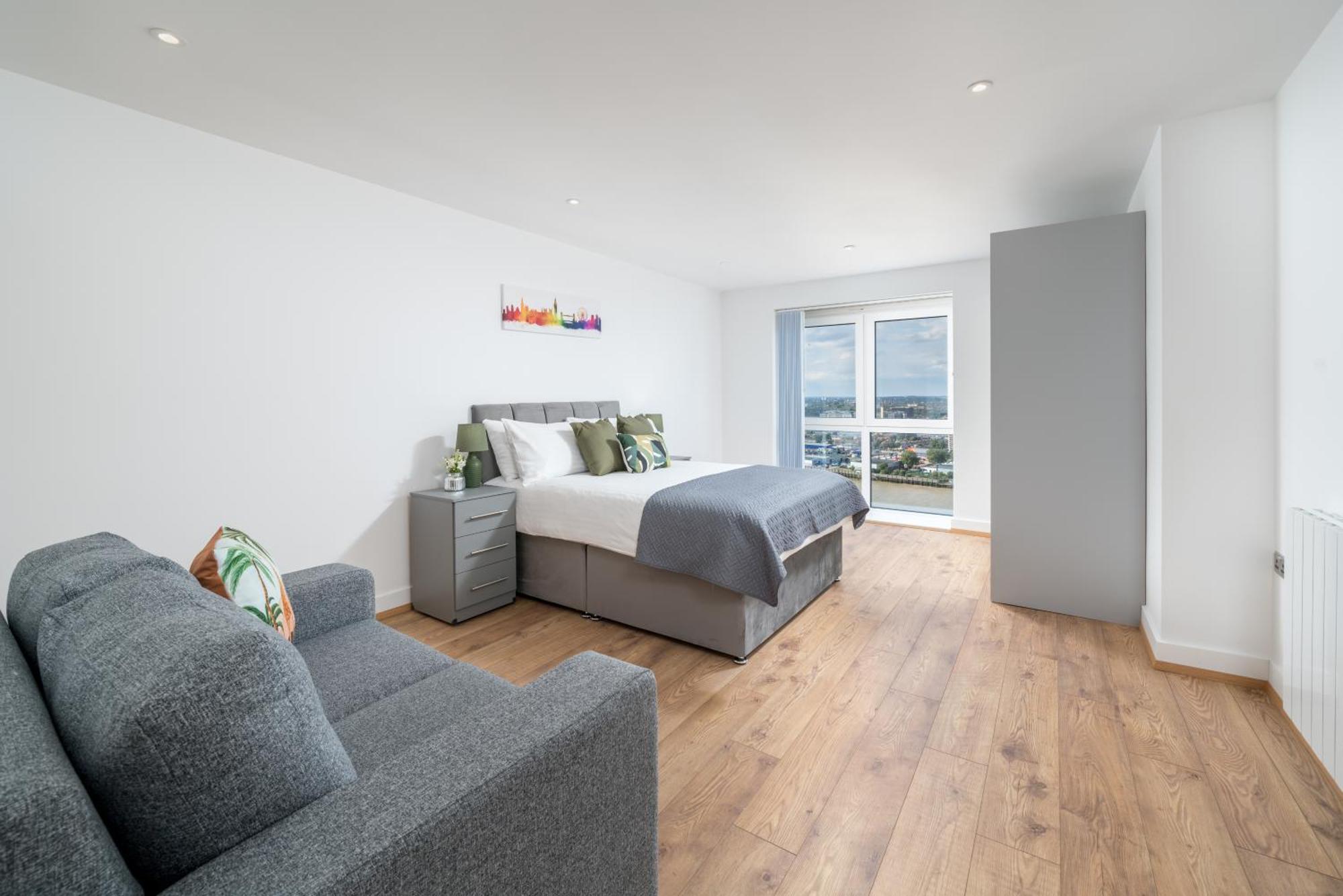 Skyvillion - River Thames Floor By Woolwich Ferry, Mins To Excel, O2 Arena , Airport With Parking