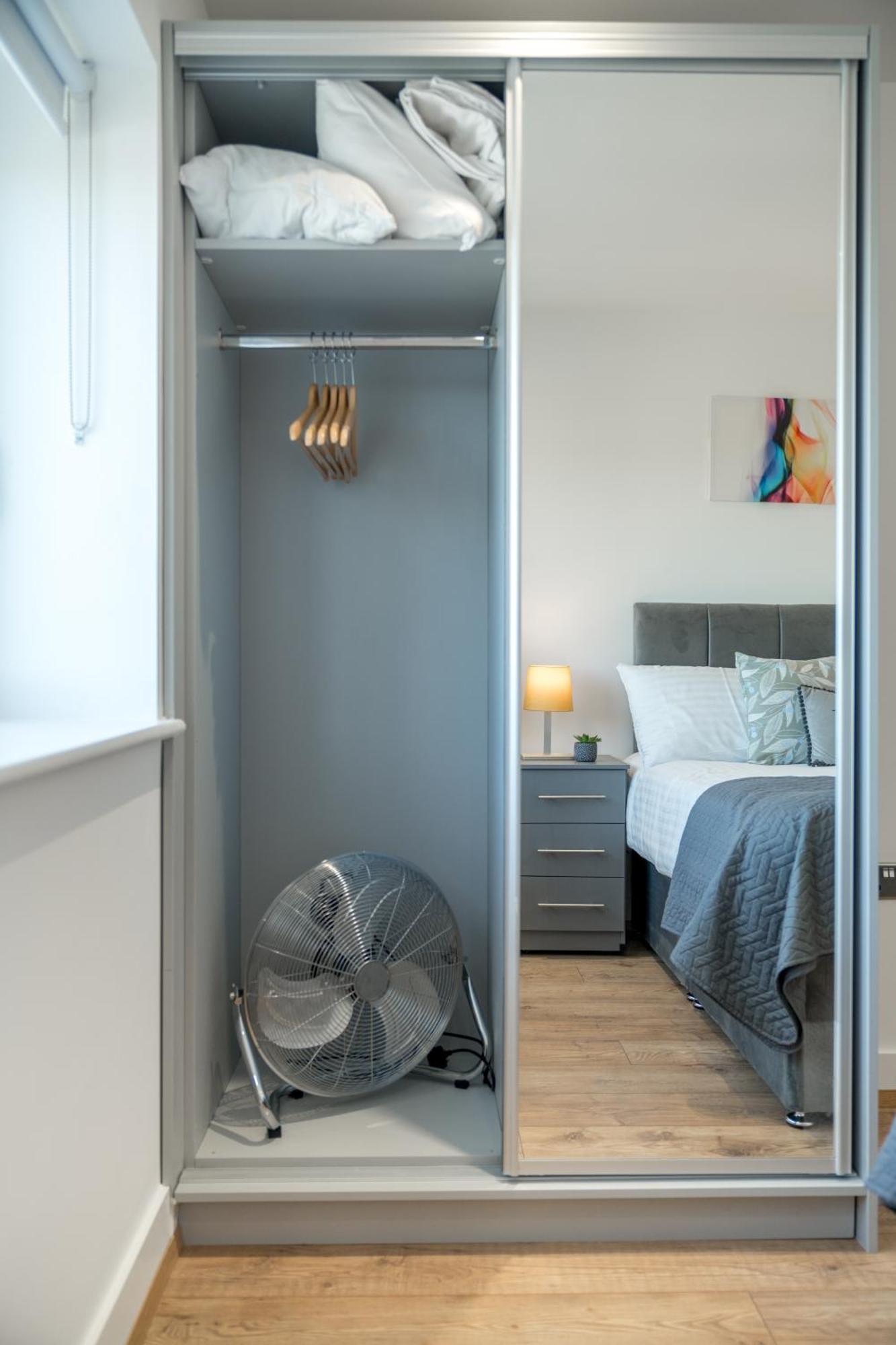Skyvillion - River Thames Floor By Woolwich Ferry, Mins To Excel, O2 Arena , Airport With Parking