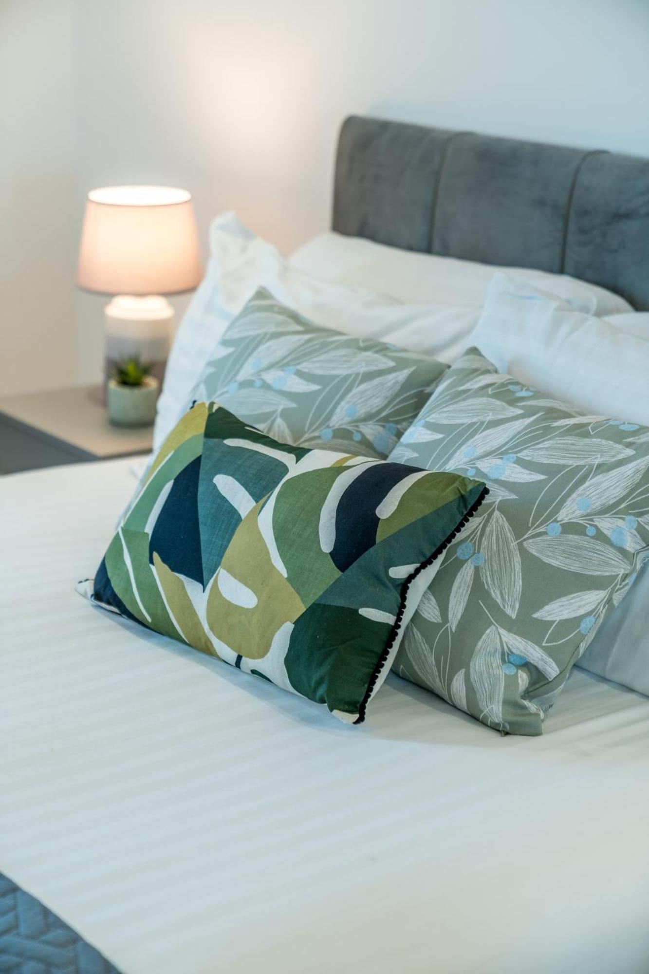 Skyvillion - River Thames Floor By Woolwich Ferry, Mins To Excel, O2 Arena , Airport With Parking