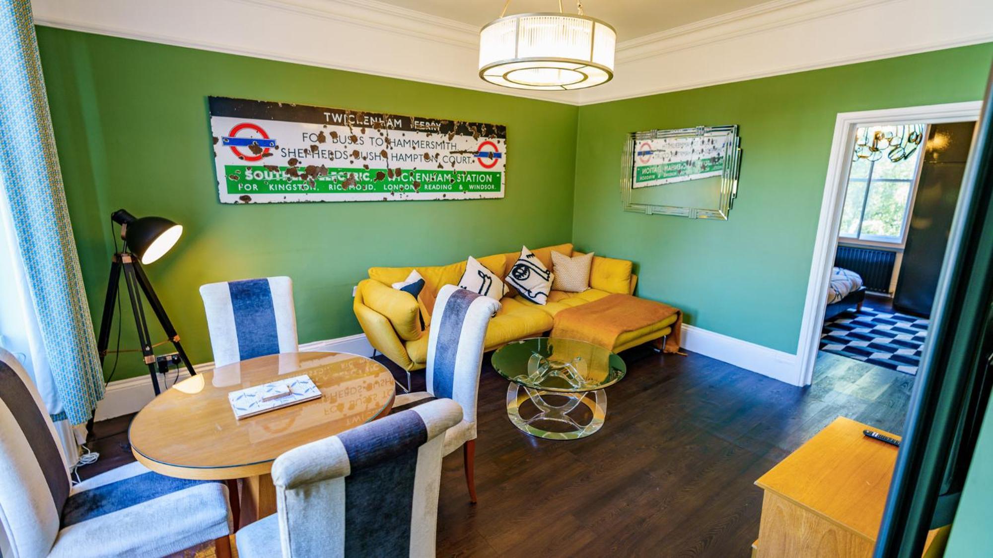 Stylish One Bedroom Flat In Kensingston