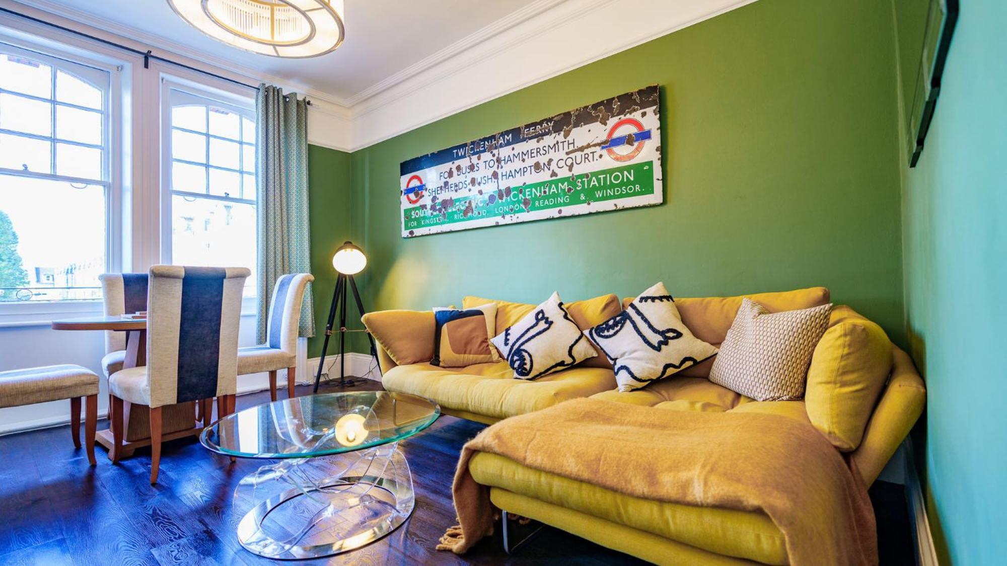 Stylish One Bedroom Flat In Kensingston *