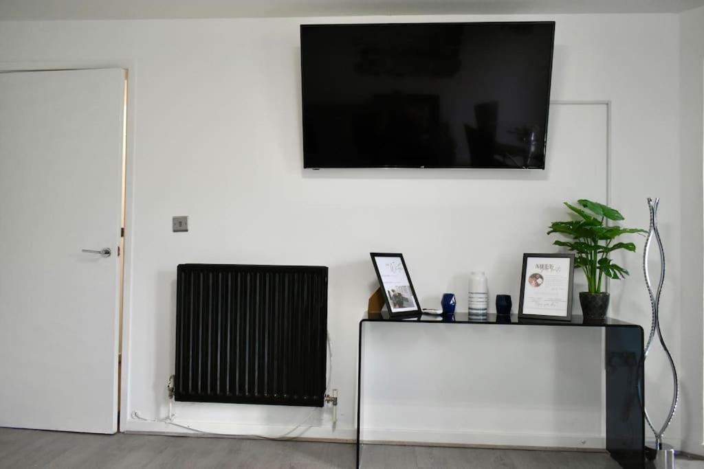 Tottenham Hotspurs At The Gascoigne Apartment London