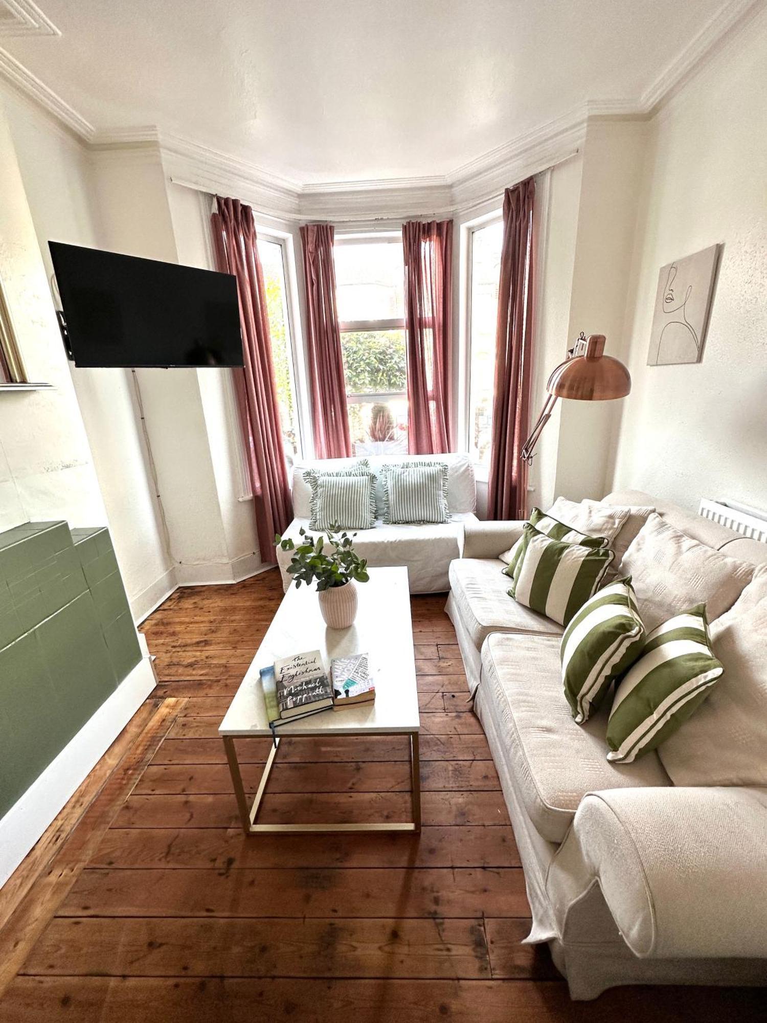 Hébergement de vacances Charming, Renovated In Willesden *