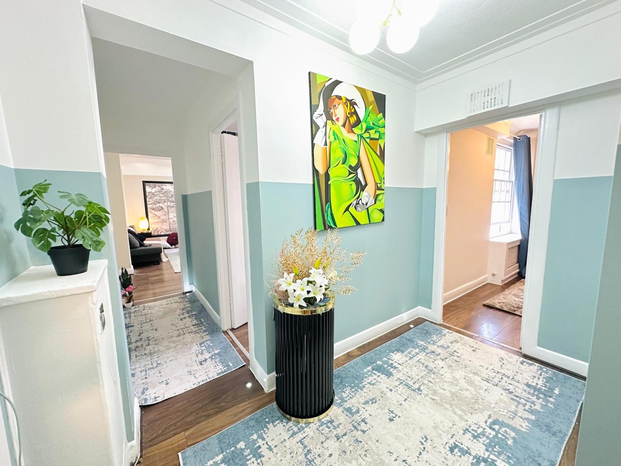 Hyde Park Comfortable Two Bedroom