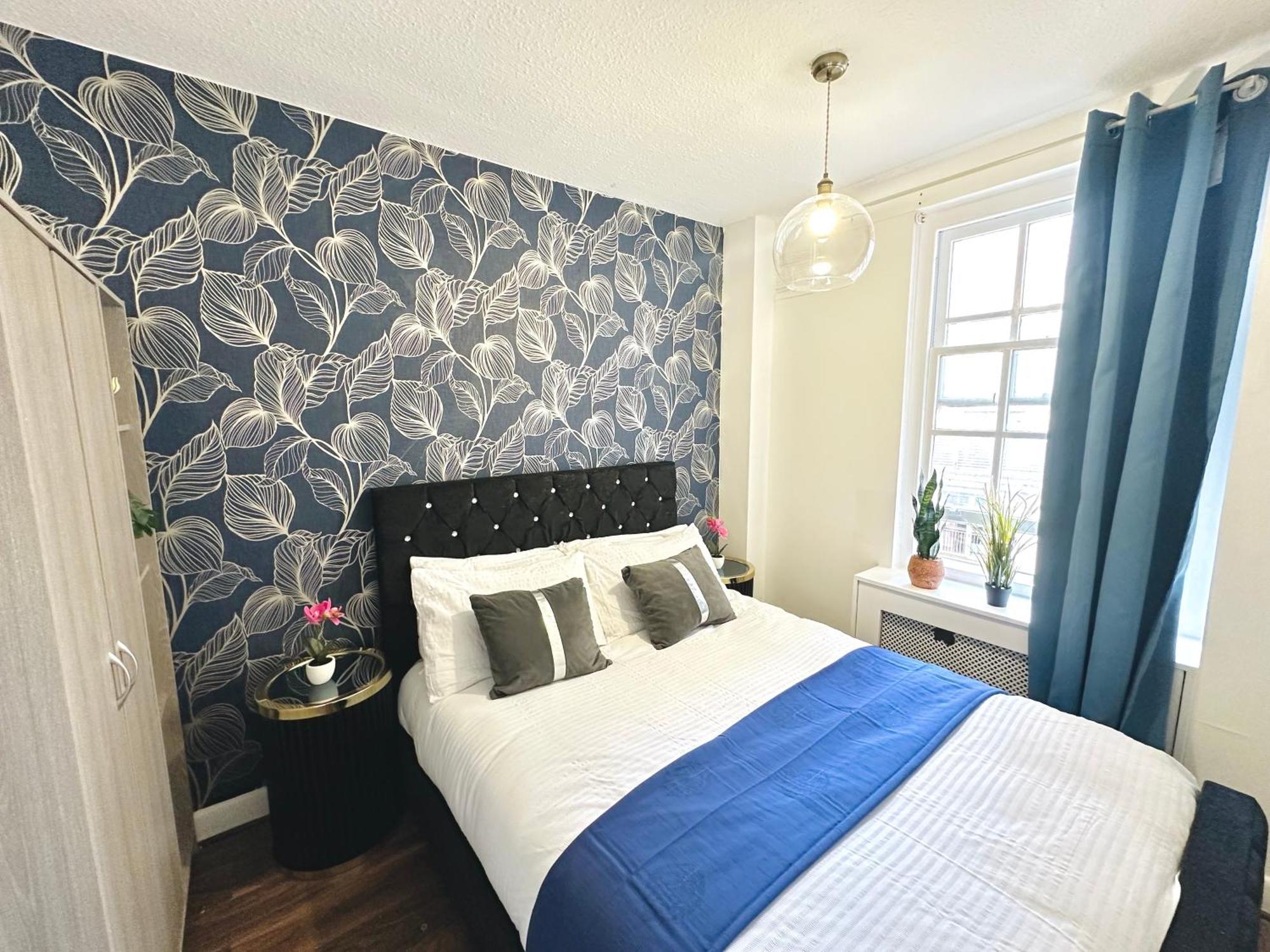 Hyde Park Comfortable Two Bedroom