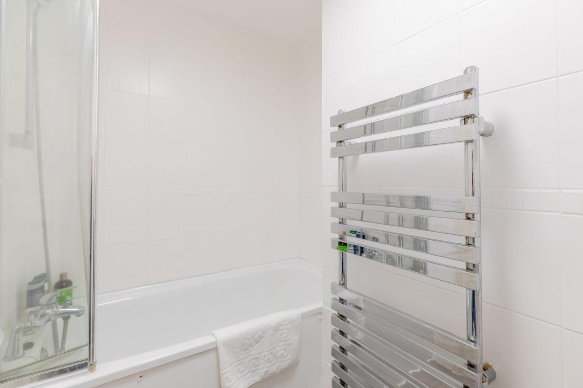 Roomy 3bd By Hampstead Heath!
