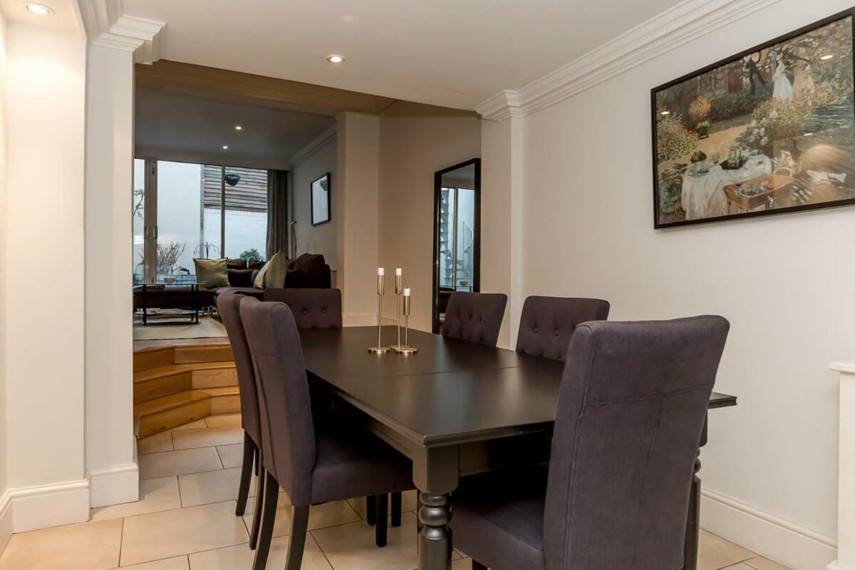 Stunning 3br With Terrace In Knightsbridge Hébergement de vacances
