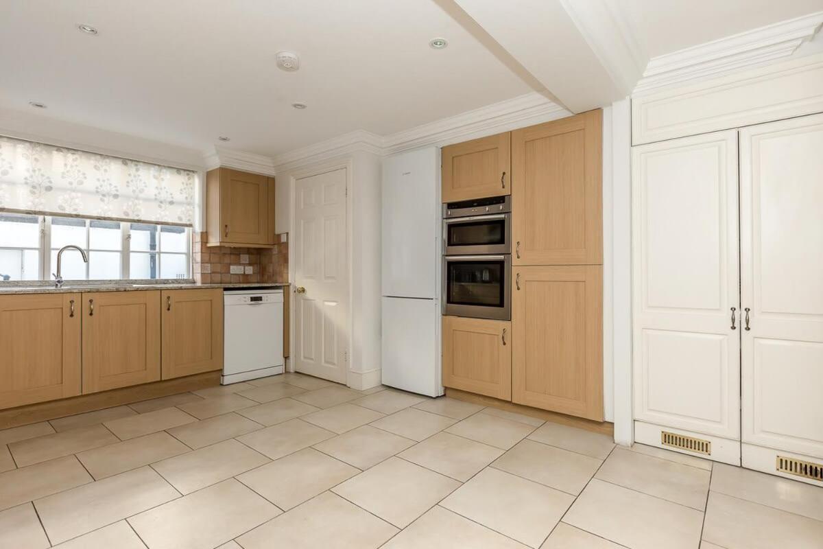 Hébergement de vacances Stunning 3br With Terrace In Knightsbridge Londres