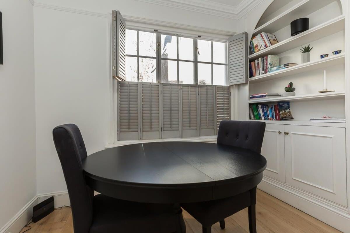 Hébergement de vacances Stunning 3br With Terrace In Knightsbridge *