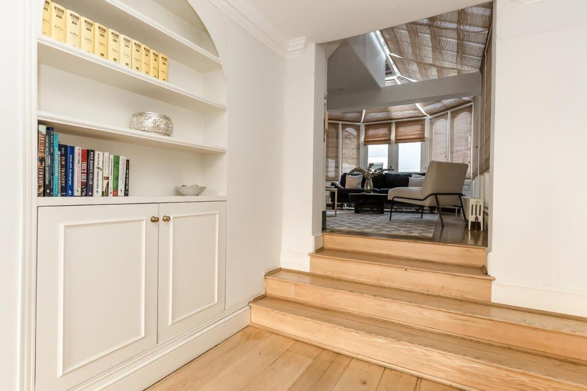 Stunning 3br With Terrace In Knightsbridge Hébergement de vacances