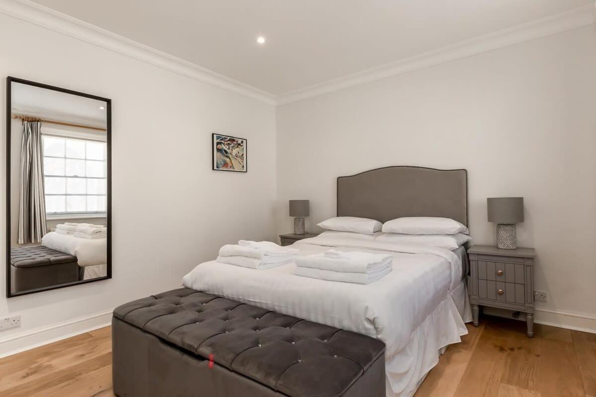Stunning 3br With Terrace In Knightsbridge Hébergement de vacances Londres