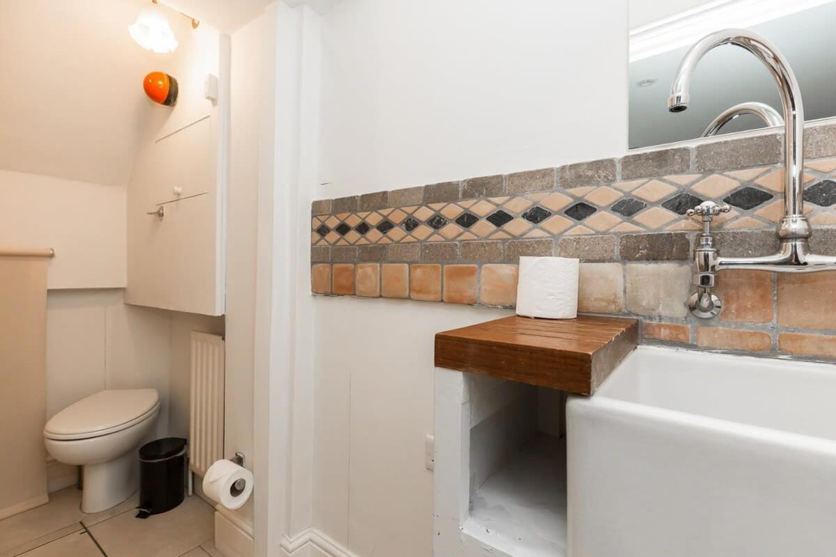 Stunning 3br With Terrace In Knightsbridge Hébergement de vacances Londres