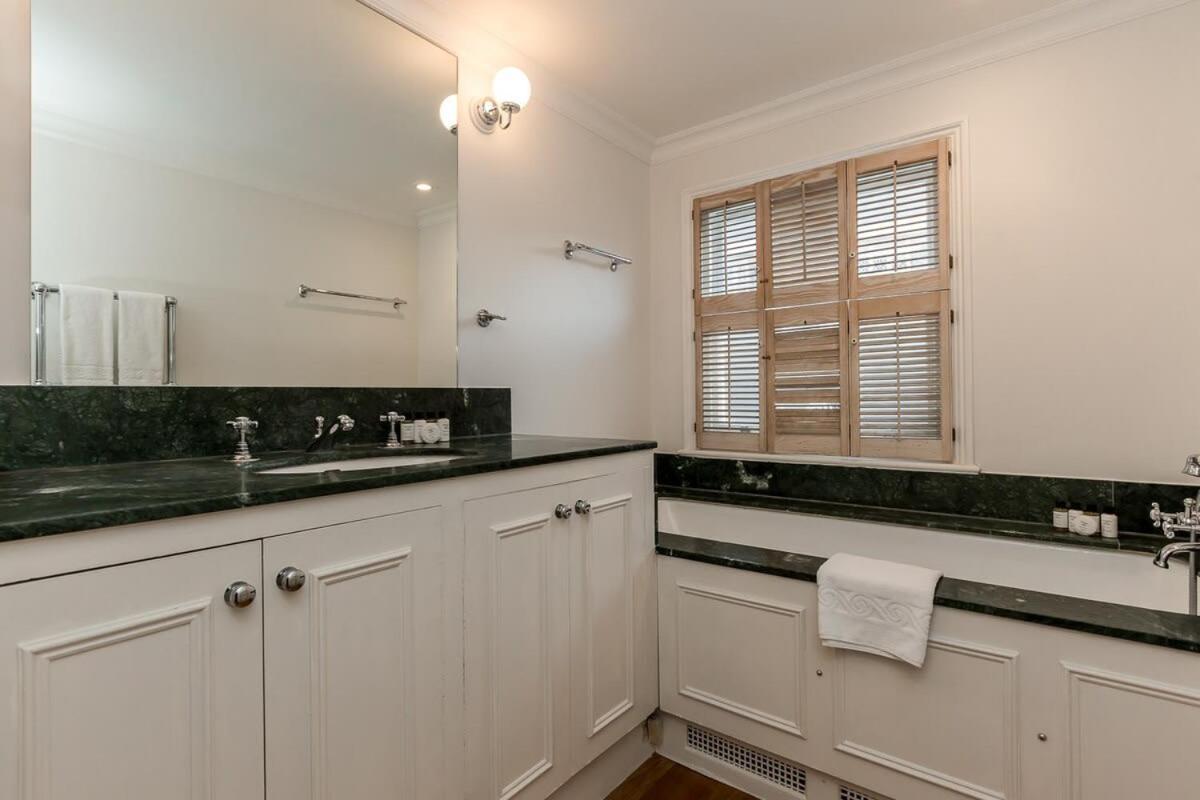 Stunning 3br With Terrace In Knightsbridge * Londres