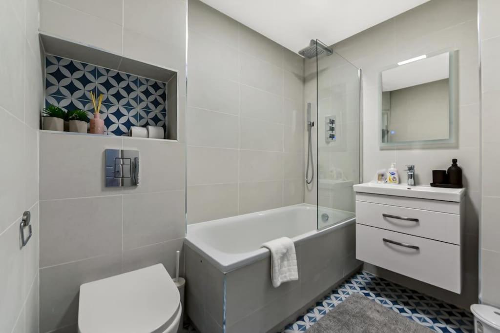 Cozy Battersea Sleep 5 Easy Access To Apartamento Londres
