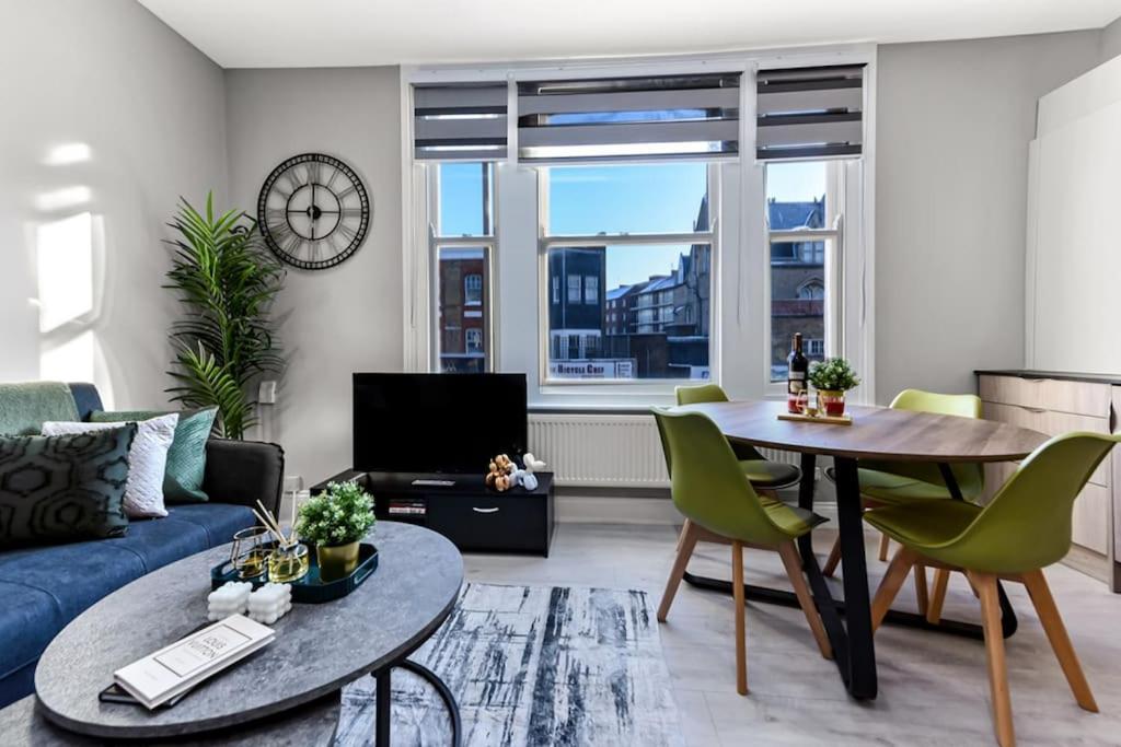Apartamento Cozy Battersea Sleep 5 Easy Access To Londres
