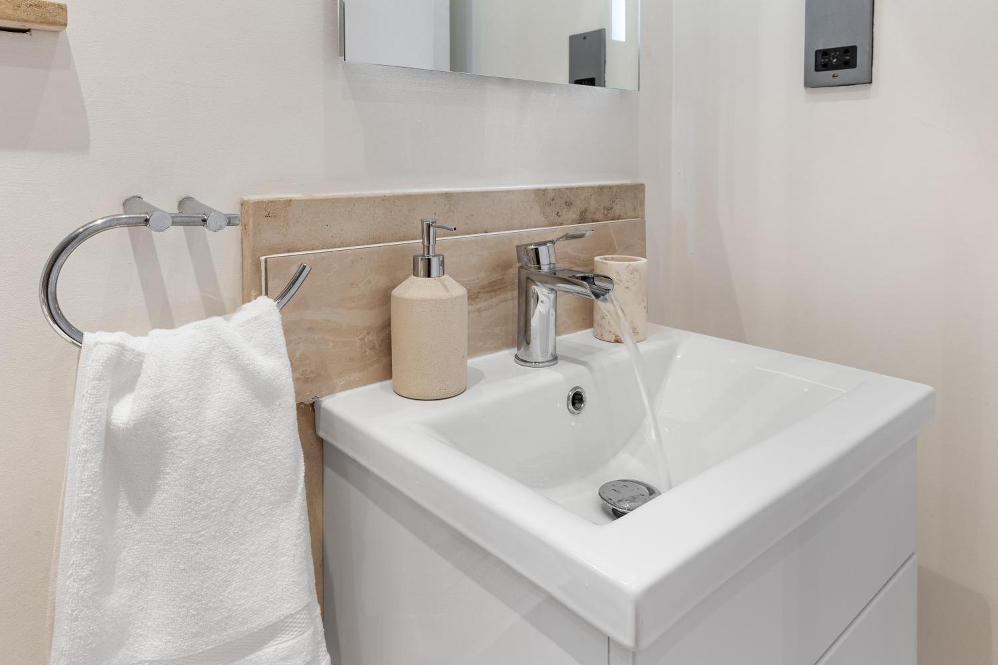 Elegant Oasis - 2 Bed - Garden - 65 Inch Tv & Netflix Londres