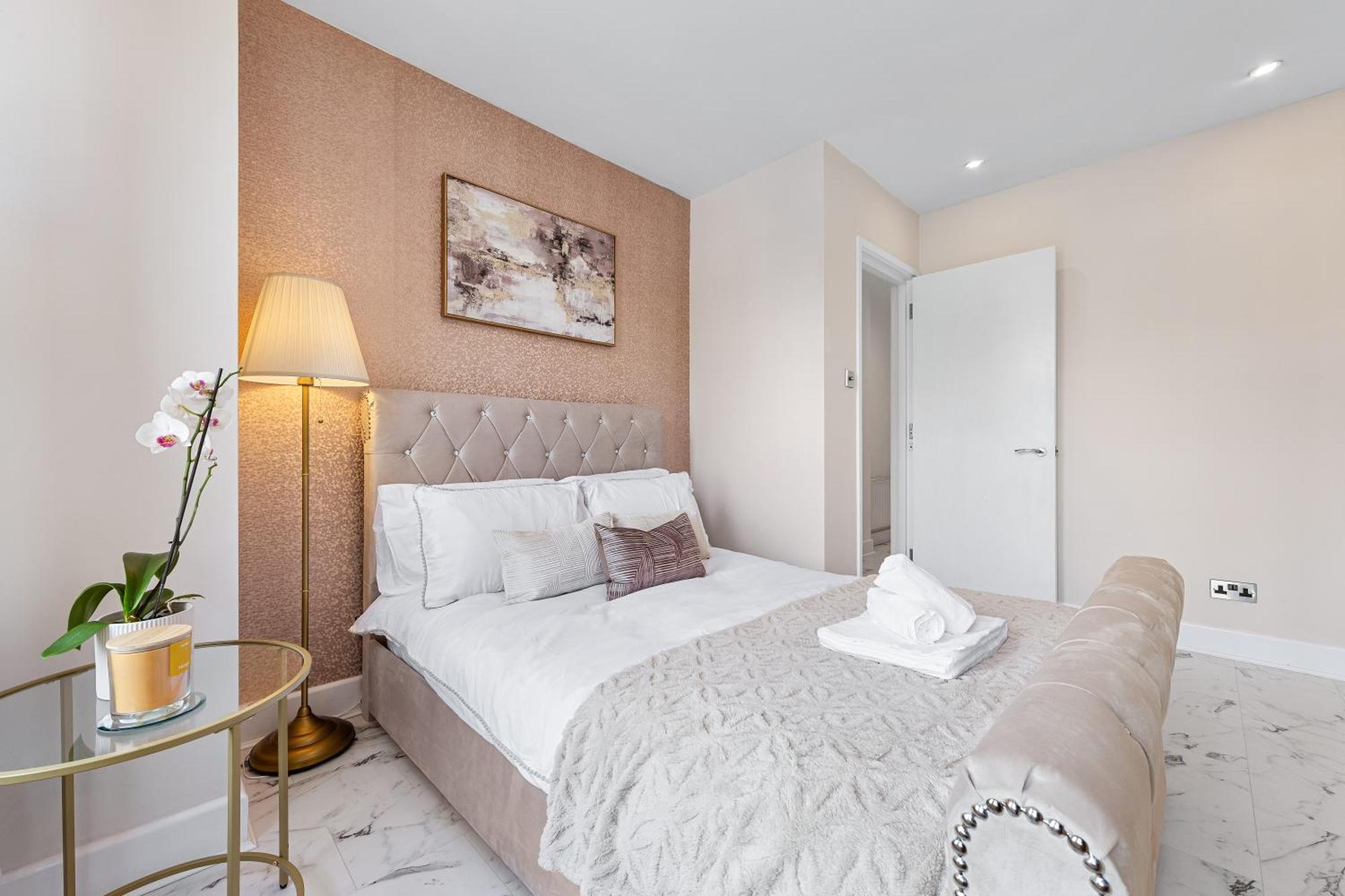 Appartement Elegant Oasis - 2 Bed - Garden - 65 Inch Tv & Netflix