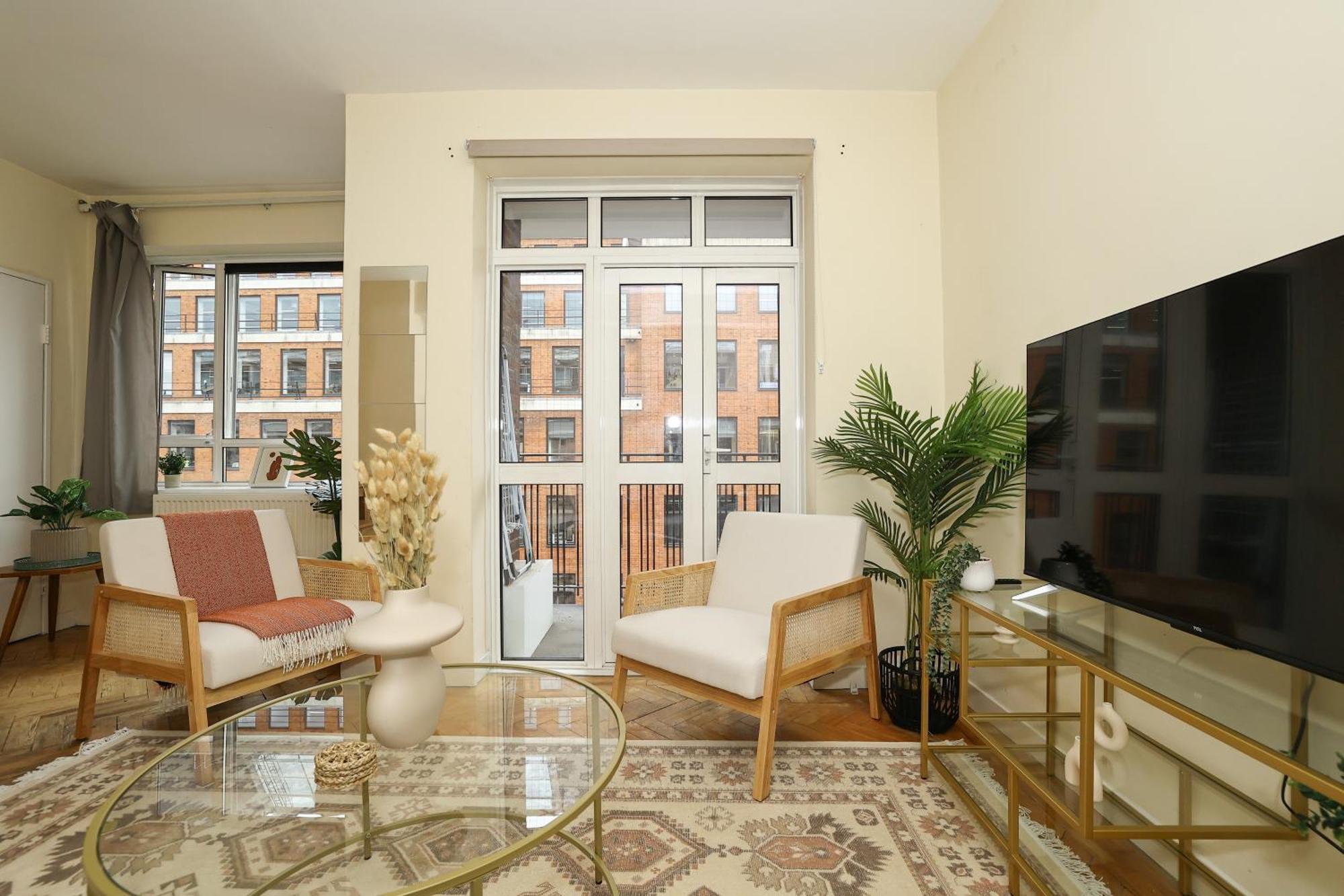 Spacious 2 Bedroom In Holborn * Londres
