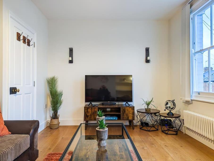 Apartamento Charming 3br In Trendy Tottenham Neighborhood *
