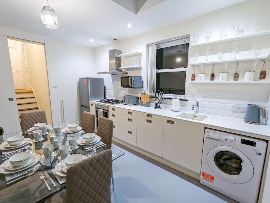 Apartamento Charming 3br In Trendy Tottenham Neighborhood