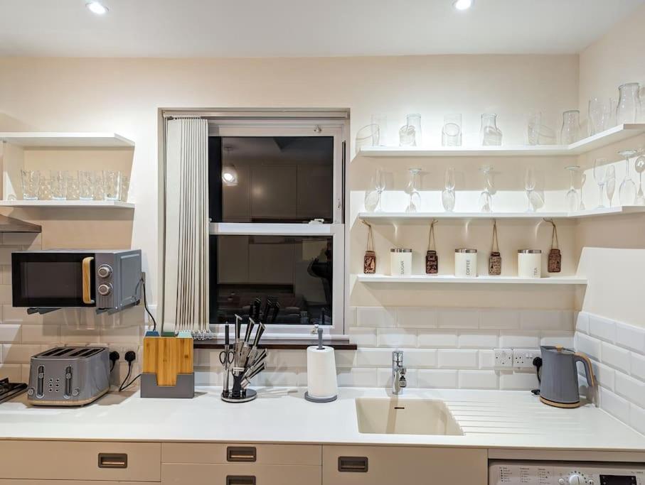 Charming 3br In Trendy Tottenham Neighborhood * Londres