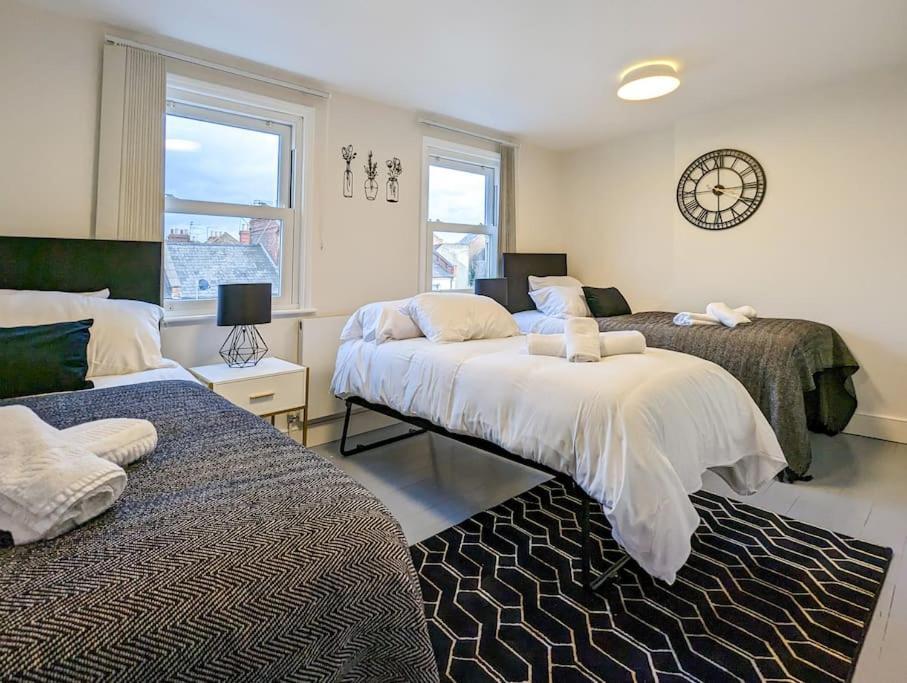 Charming 3br In Trendy Tottenham Neighborhood Apartamento