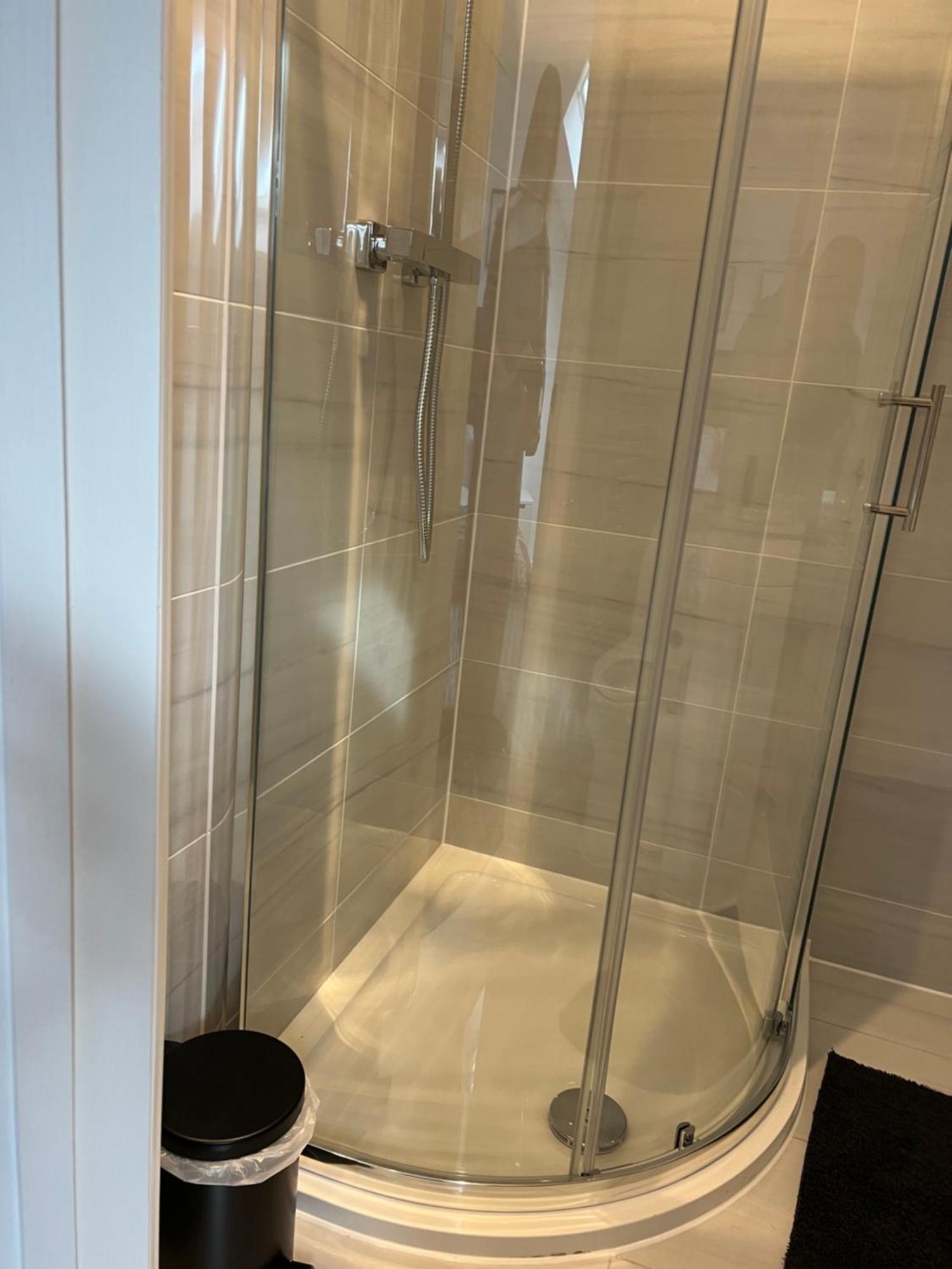 Hospedagem domiciliar Comfortable - Only 6-mins Walk From Underground Station Londres