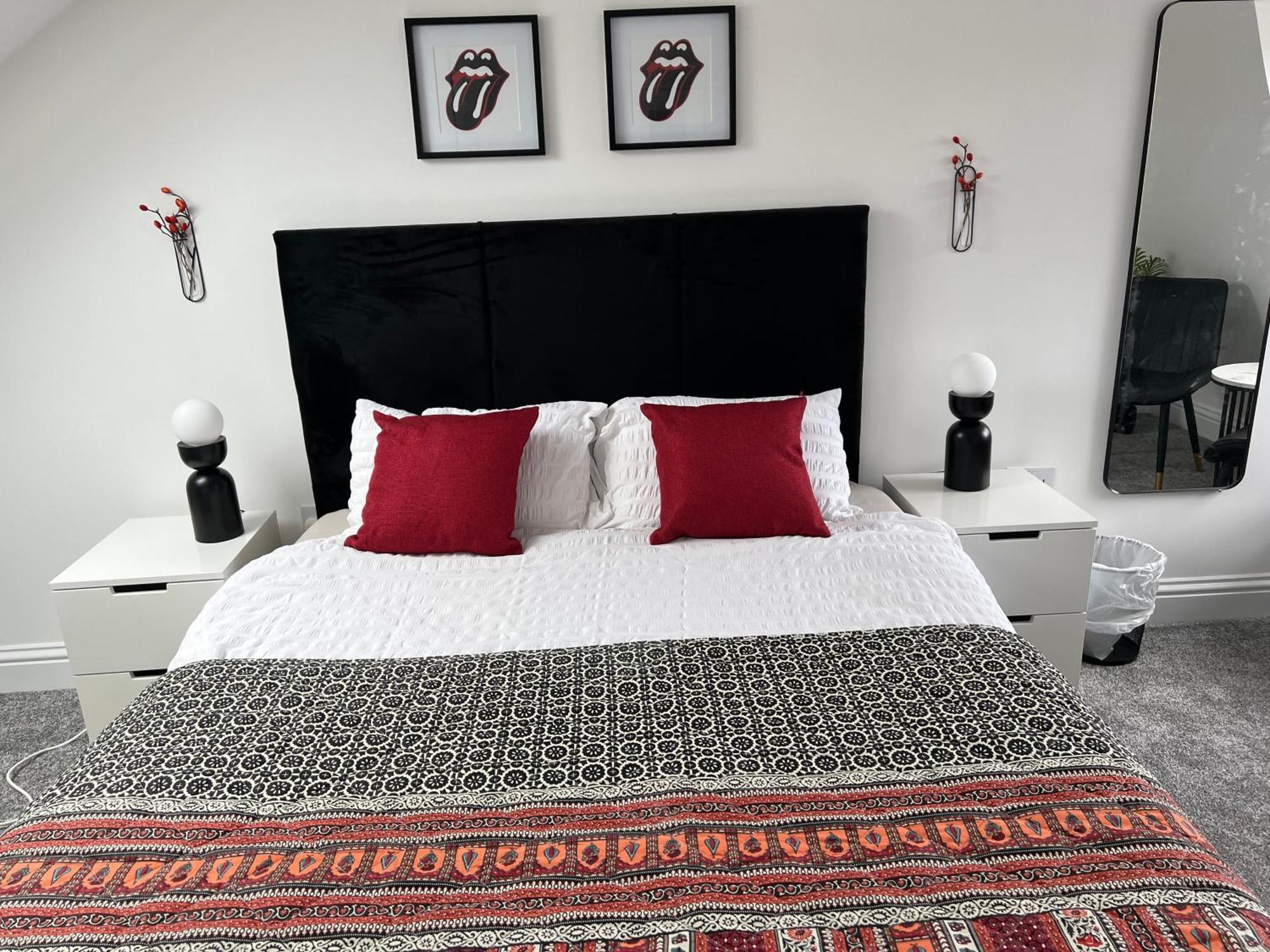 Hospedagem domiciliar Comfortable - Only 6-mins Walk From Underground Station *