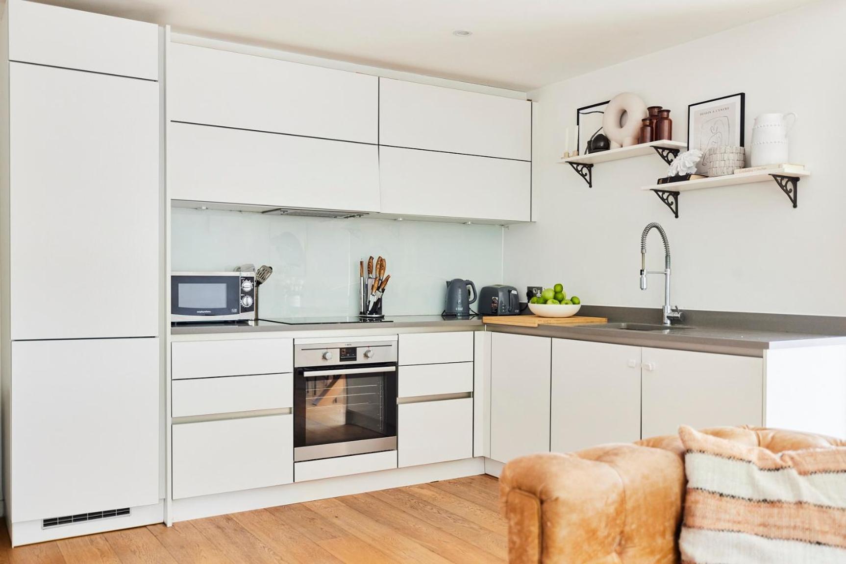 Appartement The Copenhagen Place - Enchanting 2bdr Flat With Balcony Londen