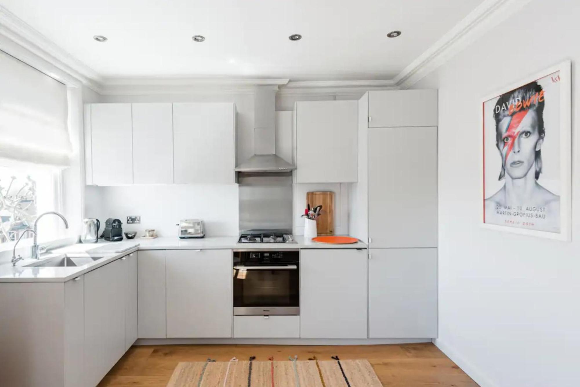 Notting Hill On Tree-lined Street Near Tube Stations Appartement *