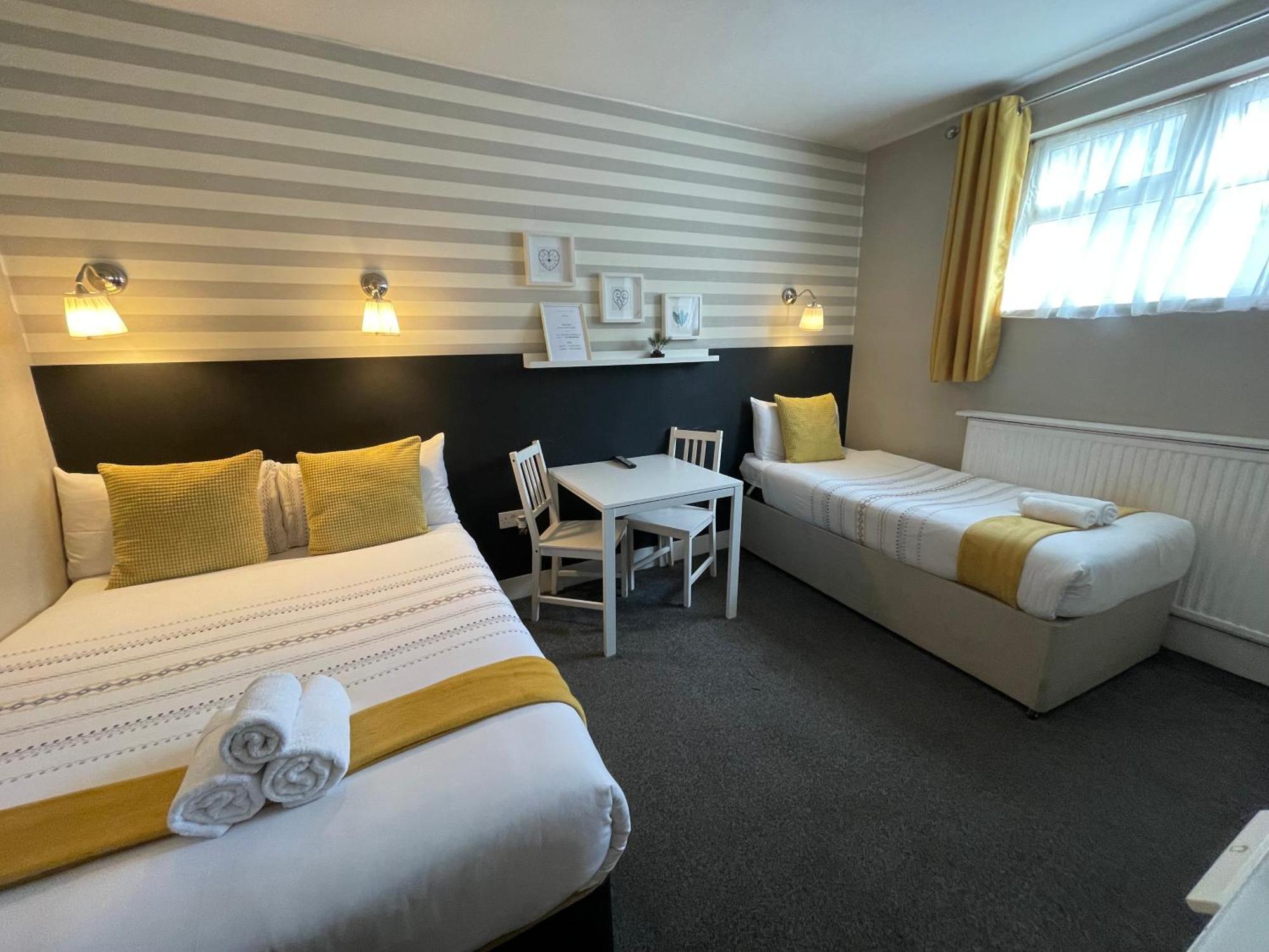 Trinity House Hotel 2*