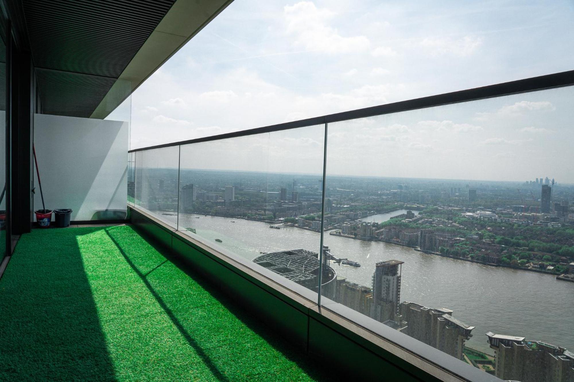 Luxury Balcony Apartment, Canary Wharf Appartement *