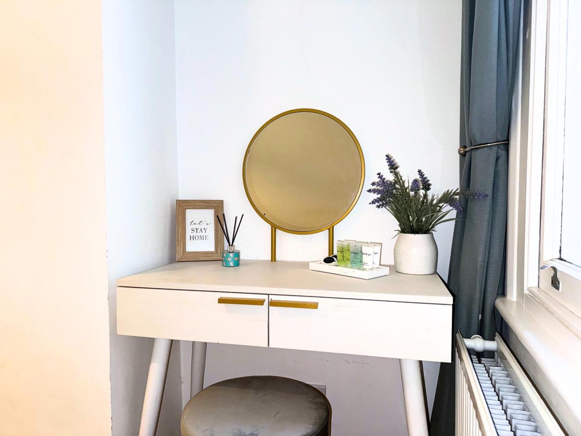 Charming Victorian Retreat In West Hampstead Appartement Londen