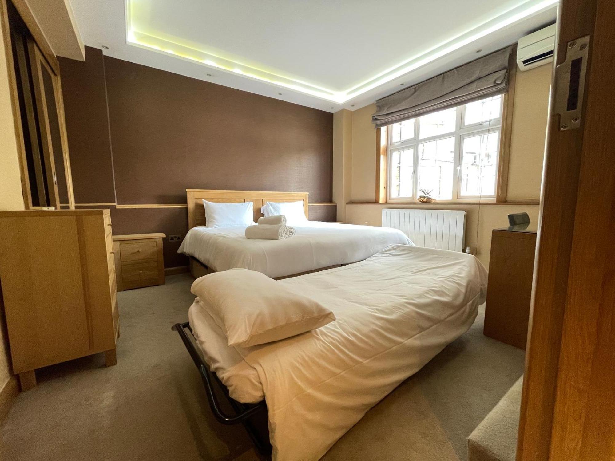 Luxe - Hyde Park - 2bed 3bath A/c + Lift *
