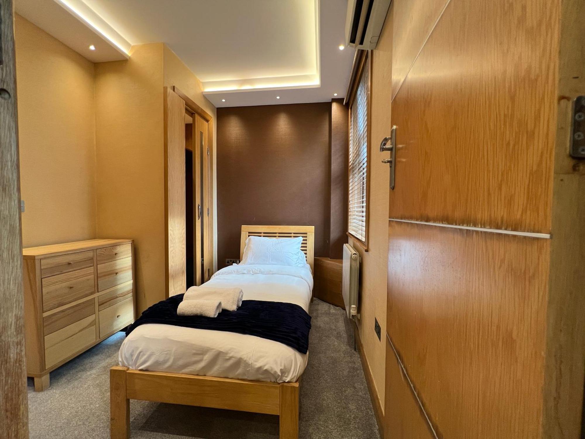 Luxe - Hyde Park - 2bed 3bath A/c + Lift Apartamento *
