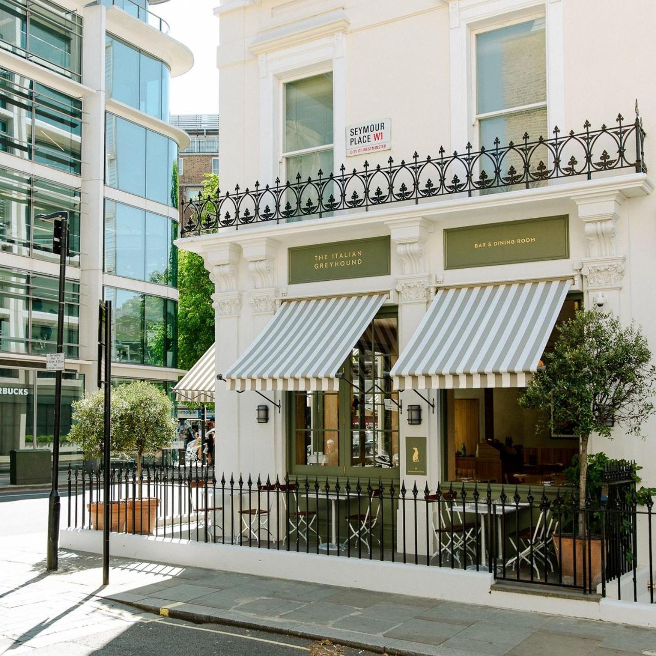 Chic Marble Arch *