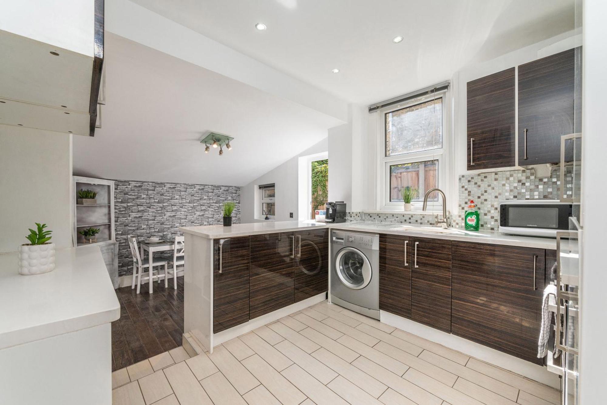 Stylish By Eye With A Small Garden Londres