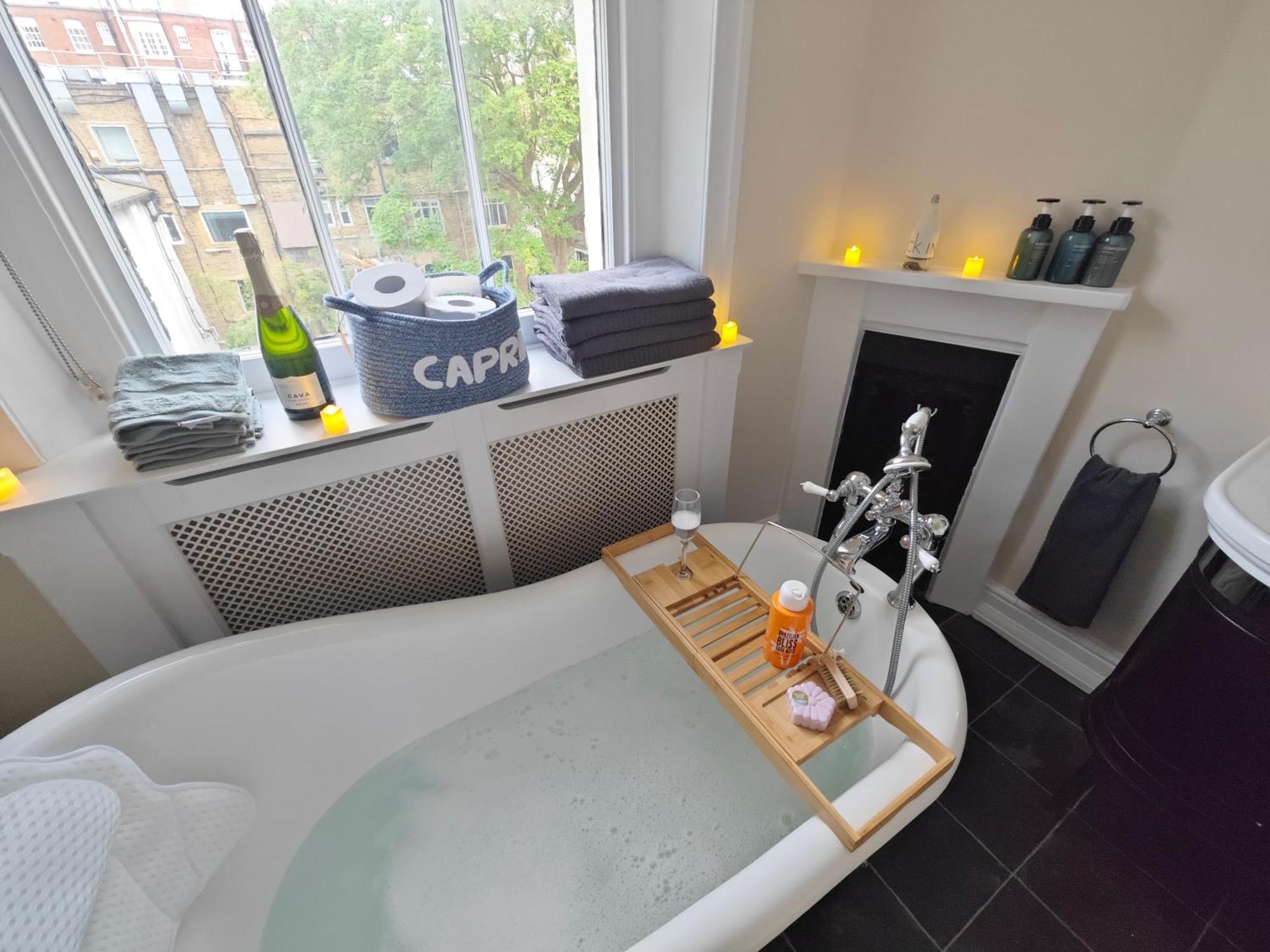 Stunning 4 Bedroom Flat In Regent's Park - Abbey Rd Londen