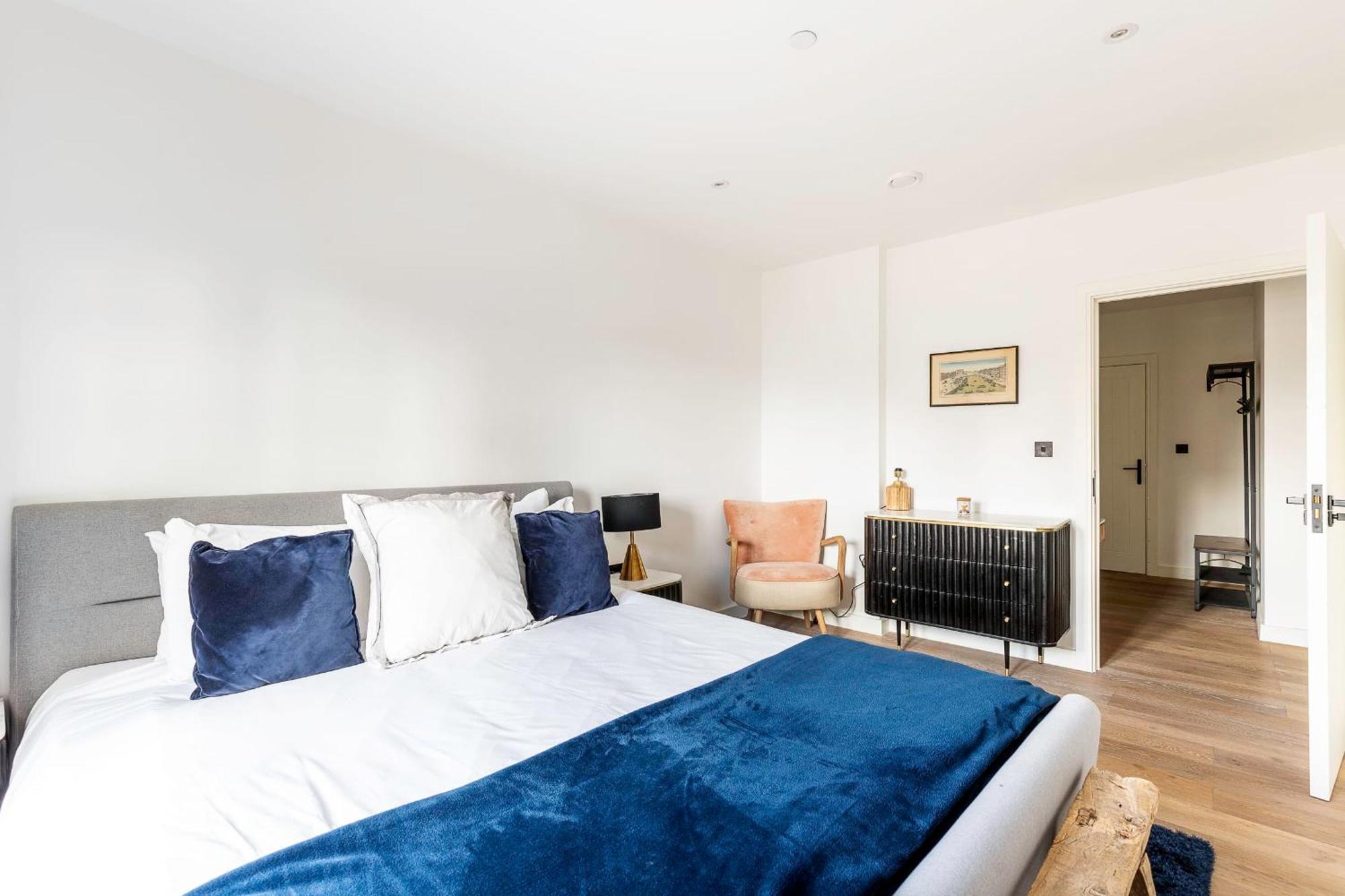 View Spacious 2 Bedroom Penthouse Apartamento Londres