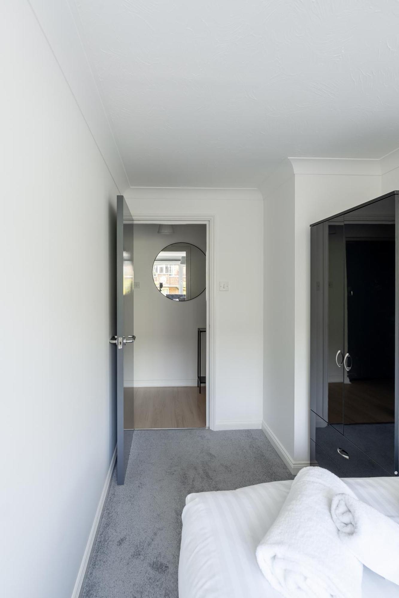 Centrally Located Islington Appartement *