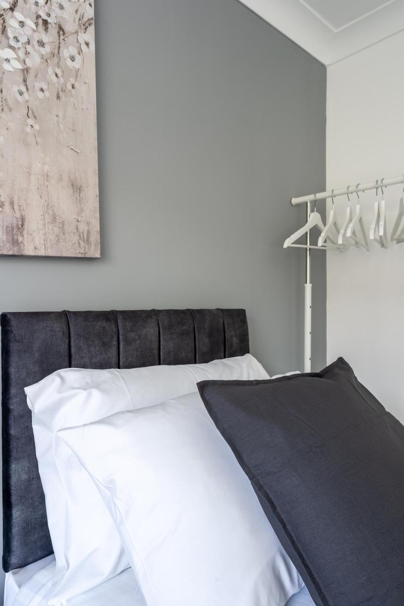 Centrally Located Islington Appartement