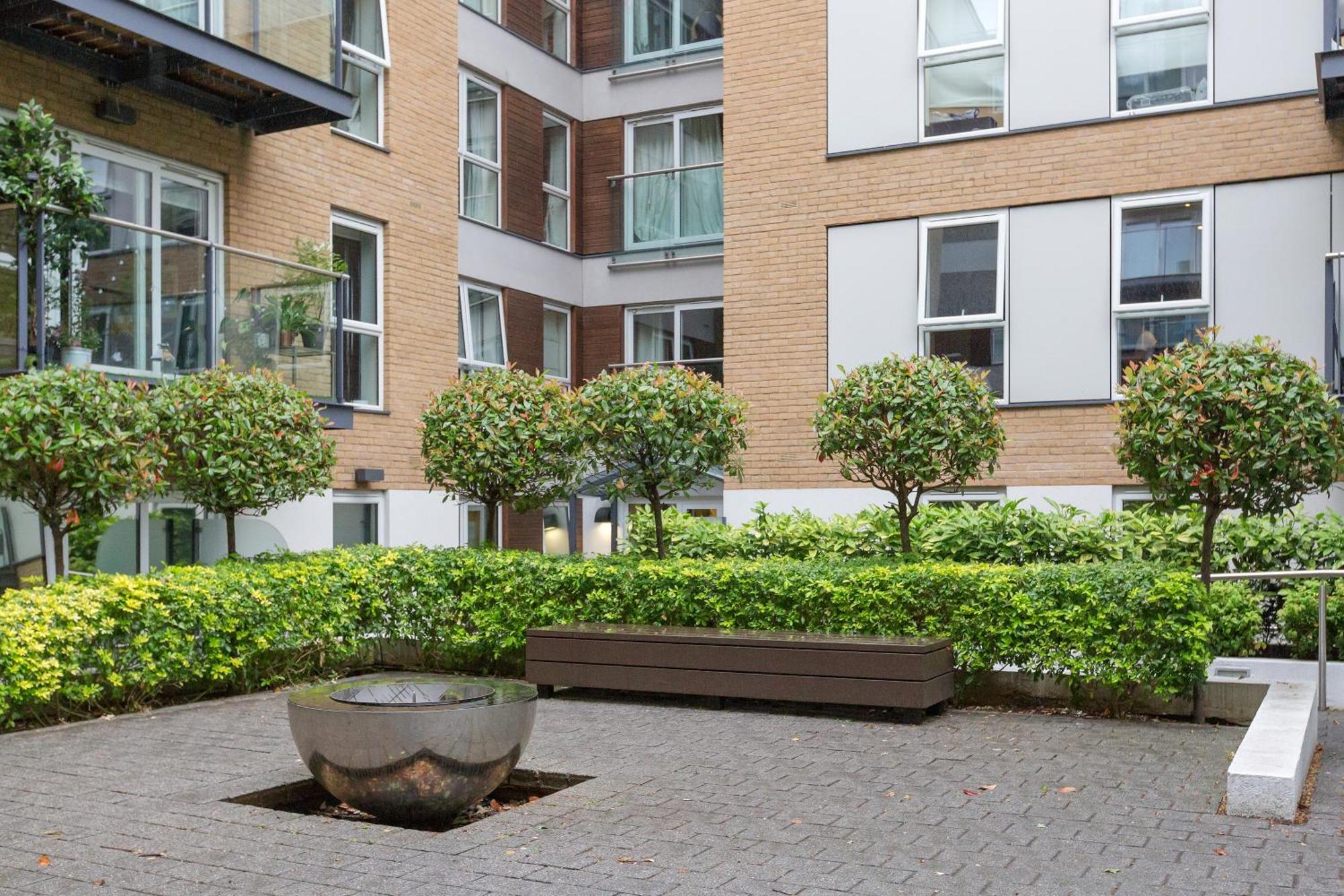 The Acton Flat Londres
