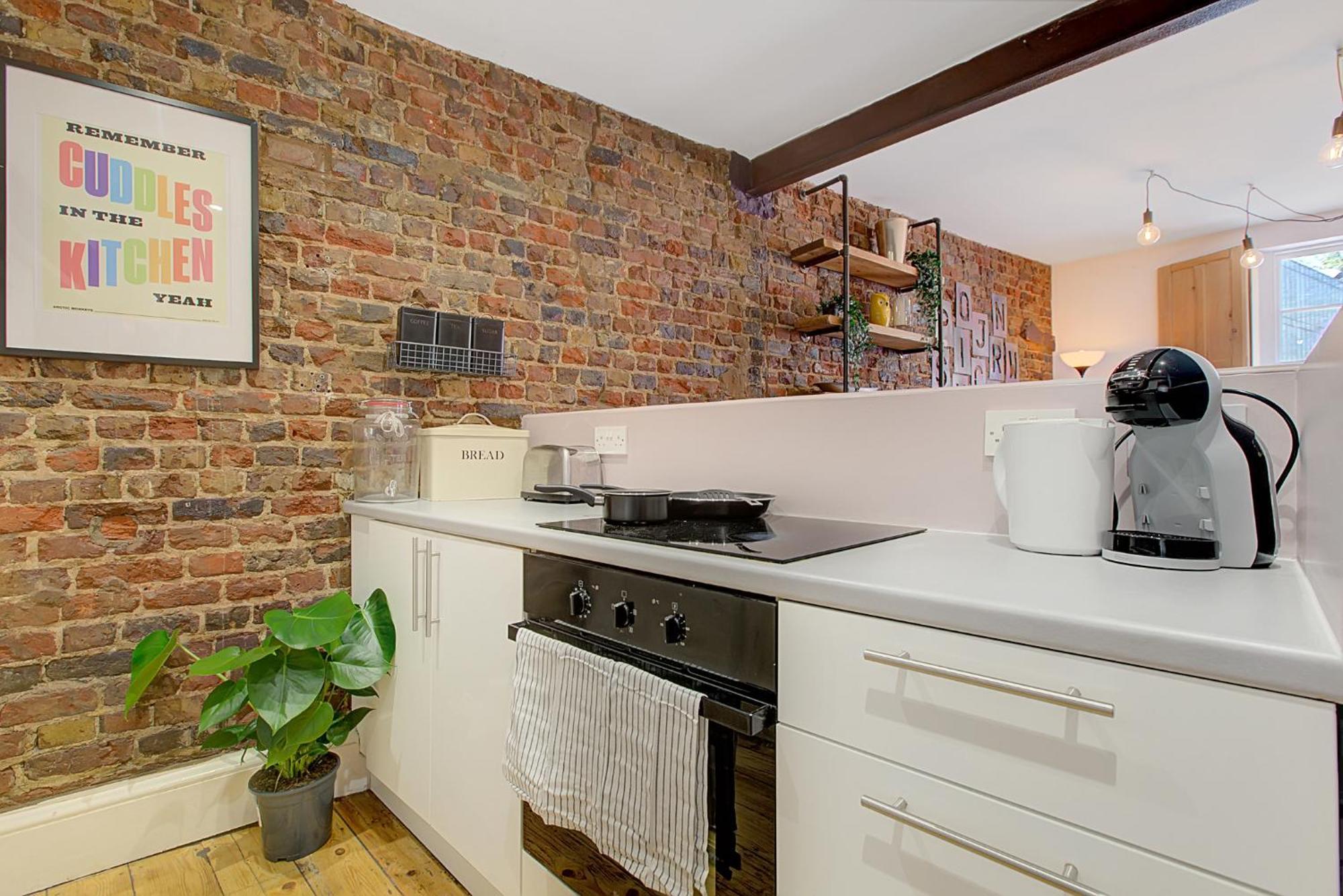Old Street Iconic Warehouse Style 4 Bedroom 2 Bath House Prime Location Apartment